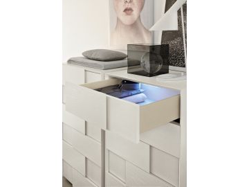 Prestige Leather Platform Bed Made In Italy