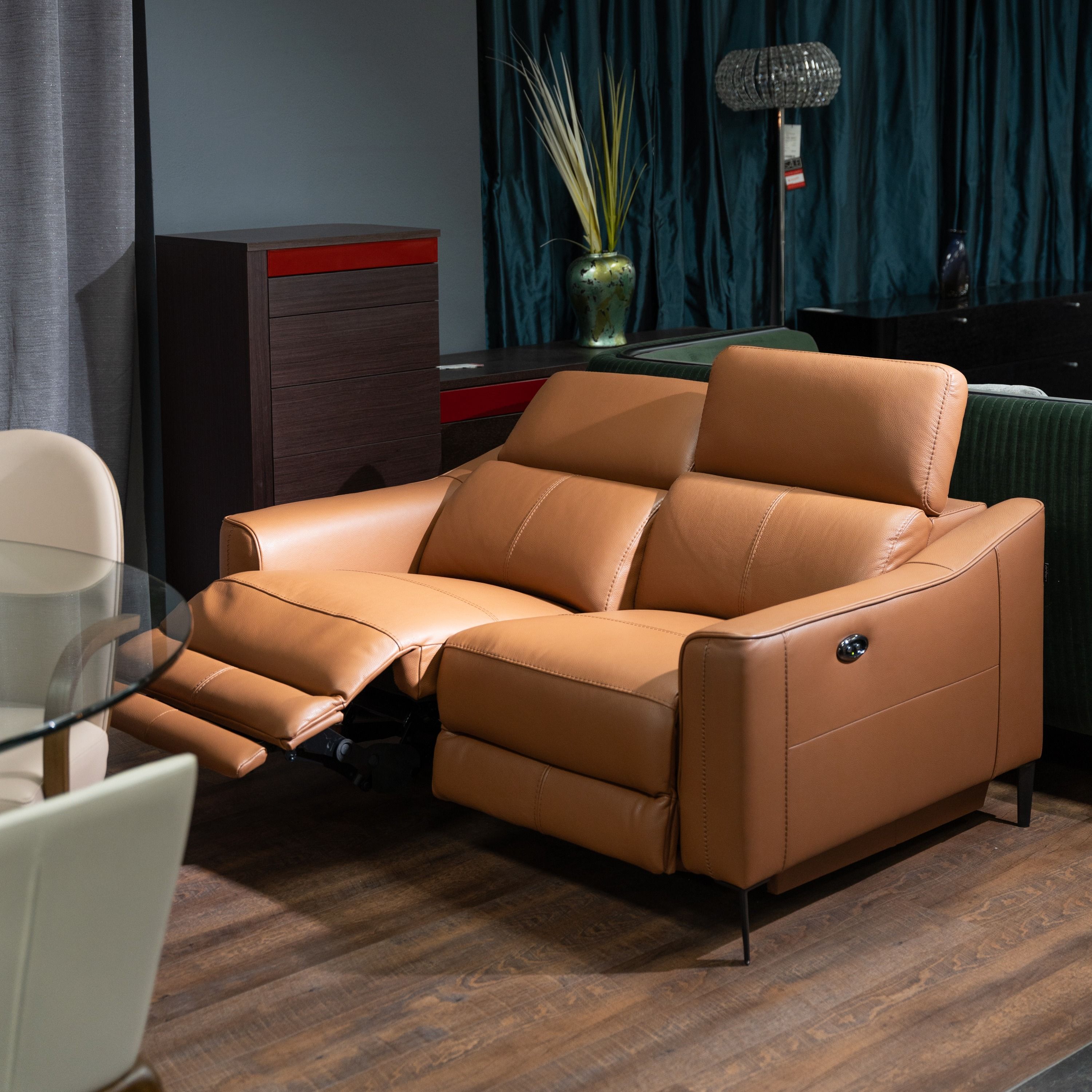 Divani Casa Eden - Modern Camel Leather Loveseat With 2 Recliners