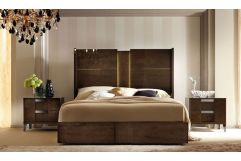 Soprano Italian Modern Nightstand