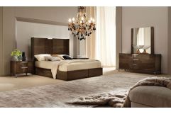 Soprano Italian Modern Nightstand