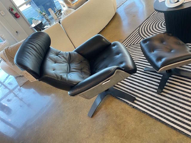 contemporary office chair