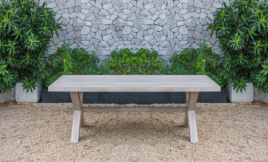 contemporary outdoor dining